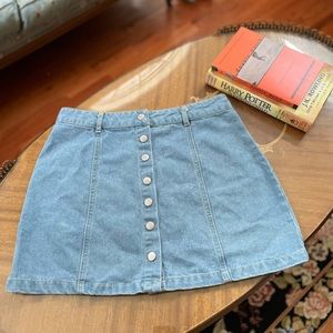 NWOT Snap Button Up Denim Mini Skirt. Size Small.